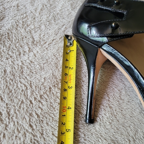 Elizabeth and James Blk Leather Stilettos - Picture 15 of 15